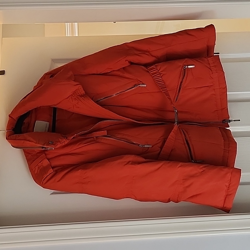 Apriori puff jacket, Sz 8, EUC